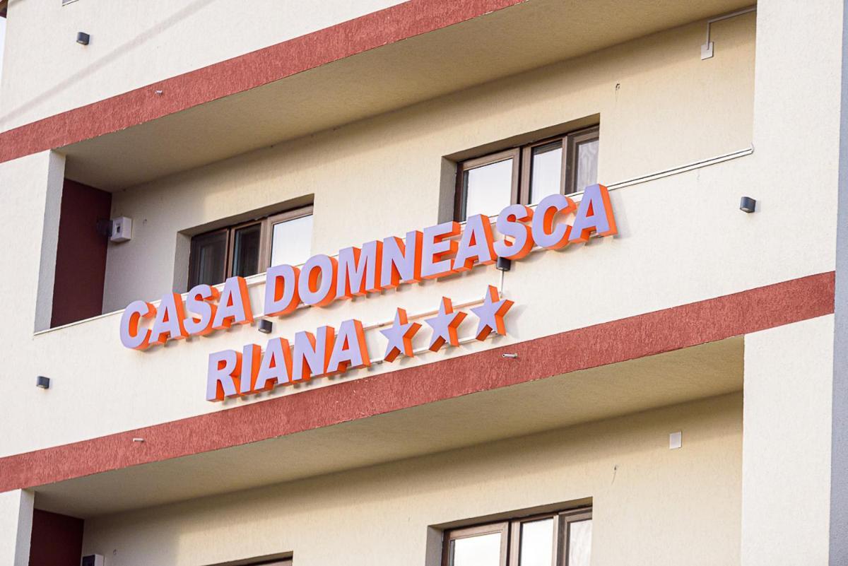 ホテル Casa Domneasca Riana ピテシュティ エクステリア 写真